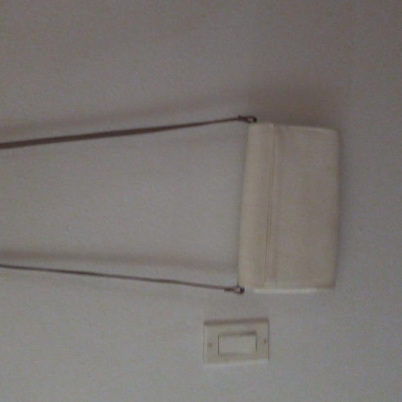 Never used new without tags Perry Ellis beige and brown crossbody bag - Picture 2 of 3